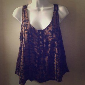 Super cute high low tank
